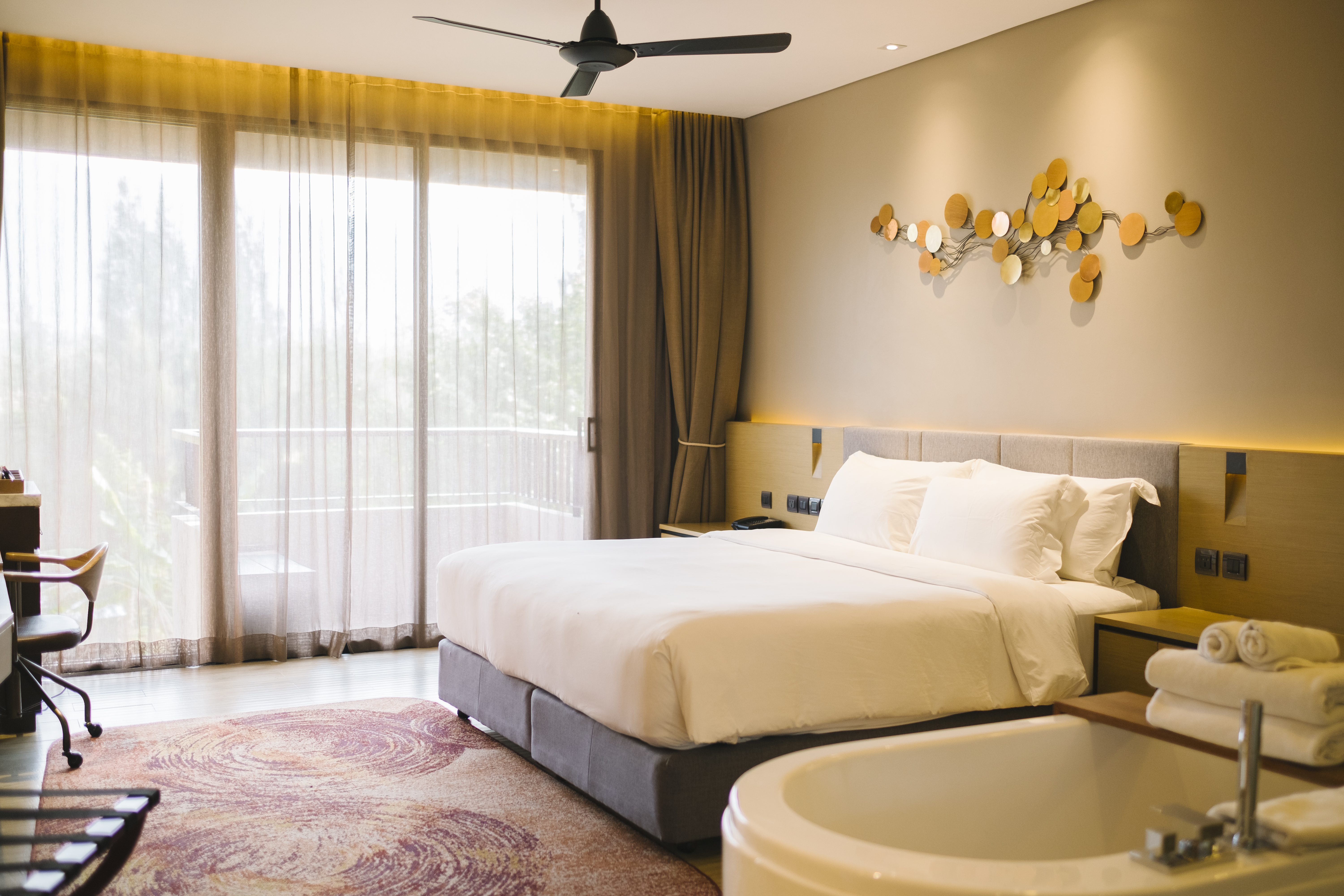 room-img