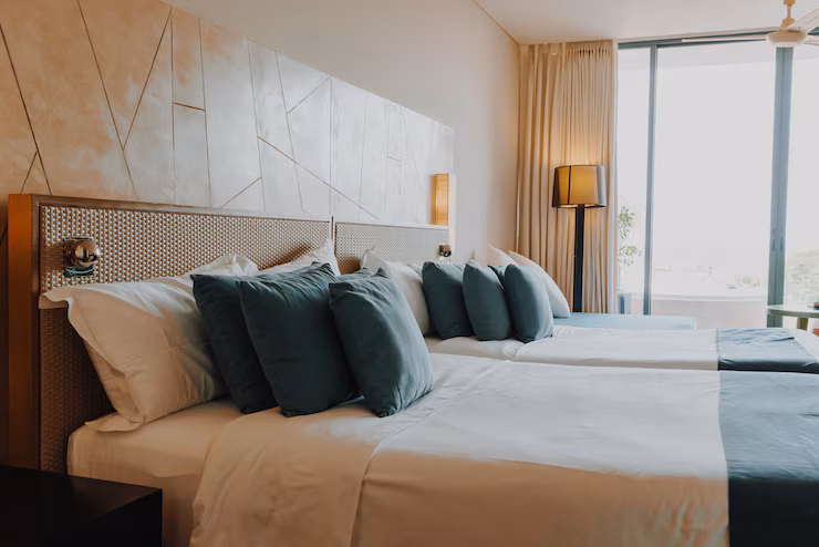 room-img